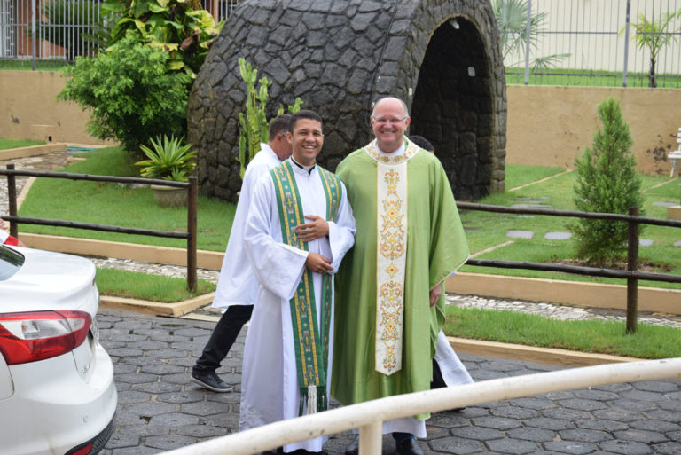 Padre Irineu é apresentado como novo vigário para a Paróquia São Pedro em Baixo Guandu