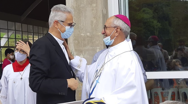 Dom Lauro Sérgio Versiani Barbosa (atual bispo diocesano