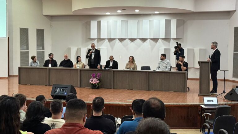 REITOR DO SANTUÁRIO PARTICIPA DO 15º ENCONTRO NACIONAL DE ARQUITETURA E ARTES SACRAS EM GOIÂNIA