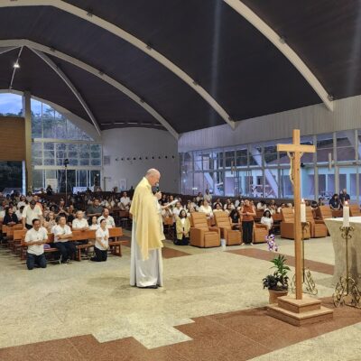 SANTUÁRIO ACOLHE RETIRO ANUAL DOS MINISTROS EXTRAORDINÁRIOS DA ÁREA PASTORAL BR 101 SUL