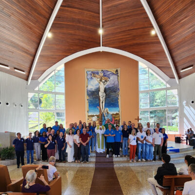 ROMARIA DIOCESANA DA PASTORAL FAMILIAR E DO ECC REÚNE FAMÍLIAS NO SANTUÁRIO DE NOSSA SENHORA DA SAÚDE